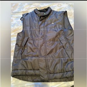 Lacoste Puffer Vest in Black. Never worn!